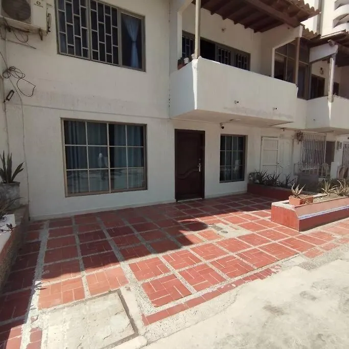 Apartamento En Cartagena Cerca Al Aeropuerto Y Playa 0*,